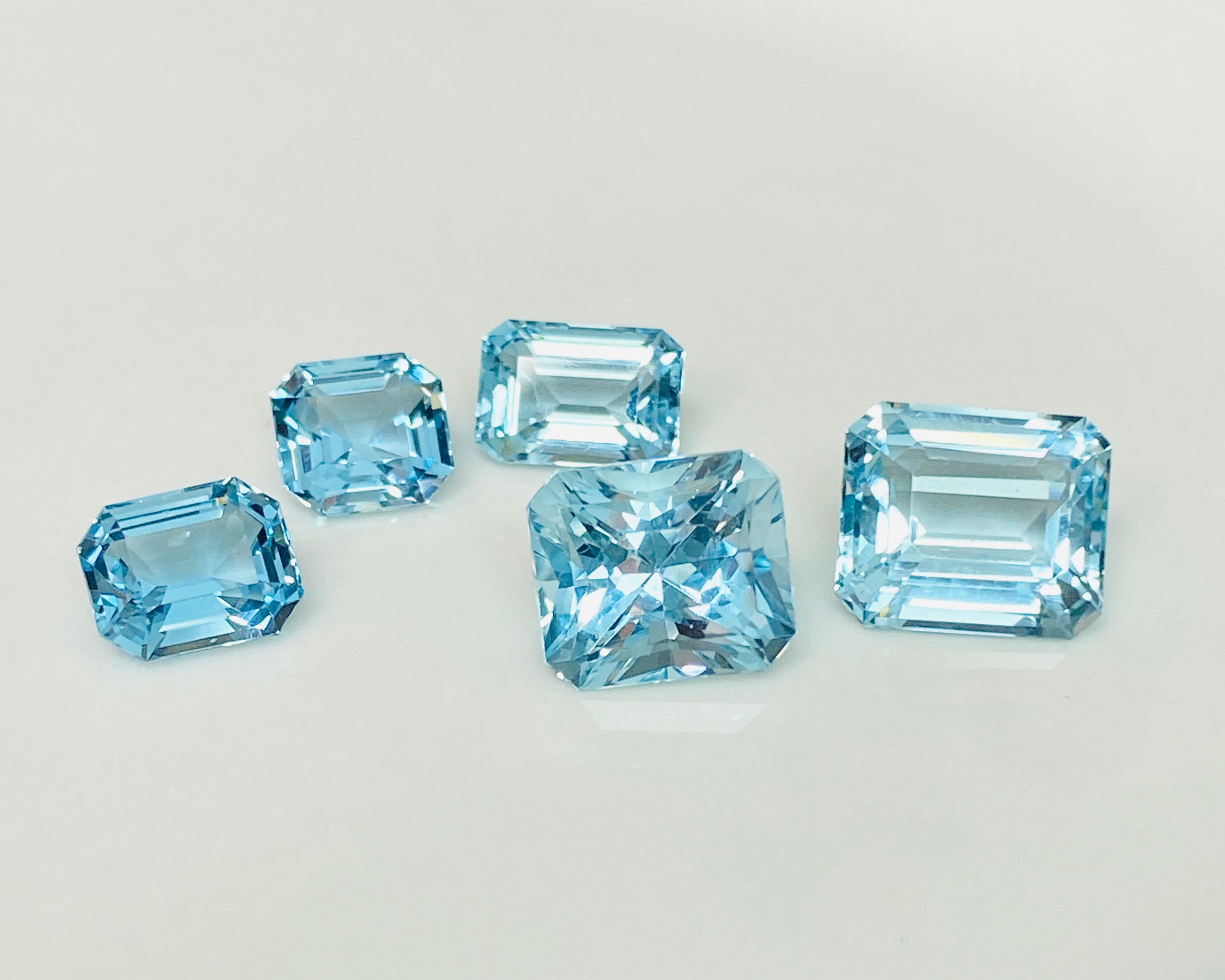 Aquamarine Natural Gemstones