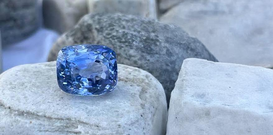 How to Choose the Perfect Sapphire Engagement Ring: A Complete Buyer's Guide
