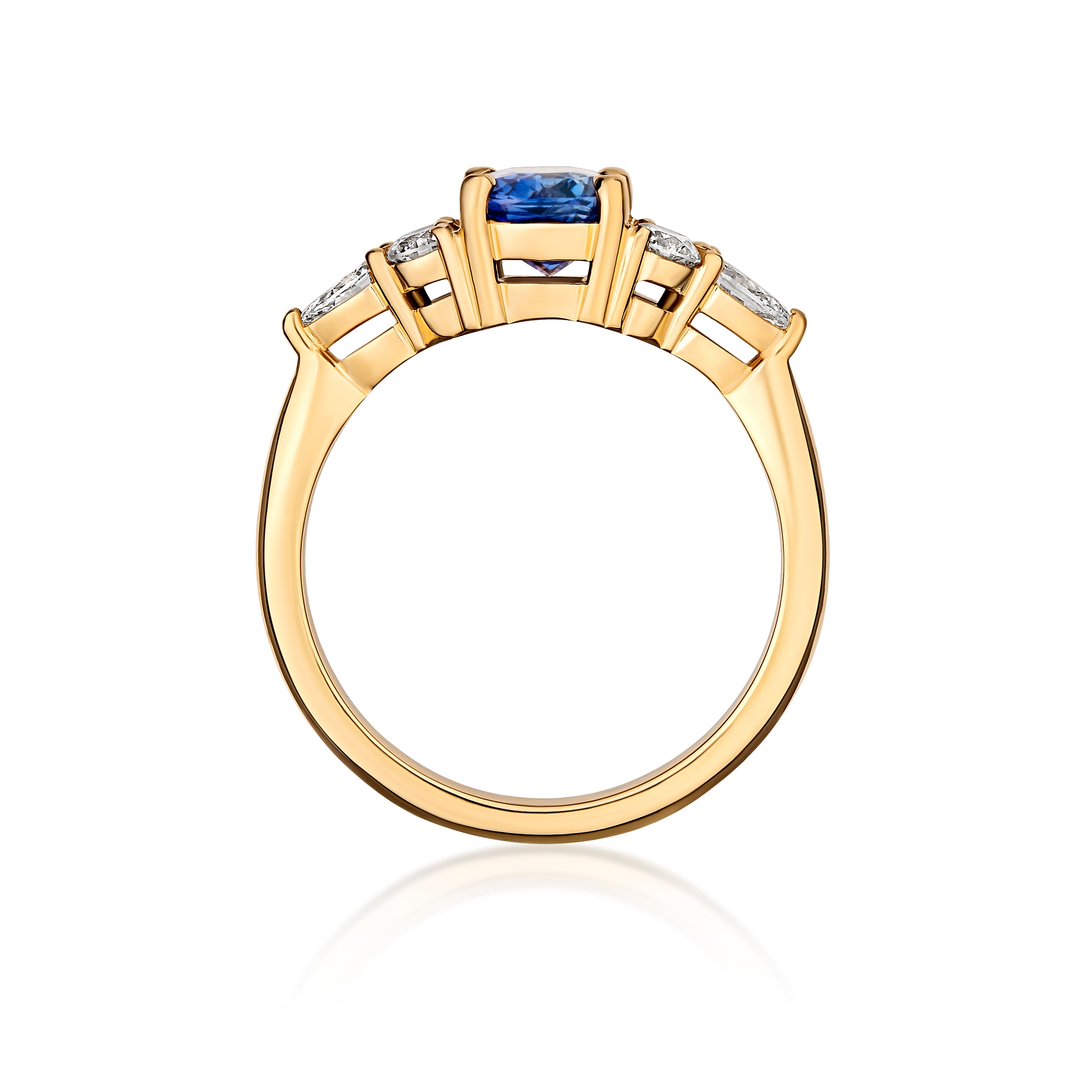 Blue sapphire cluster ring side profile in yellow gold