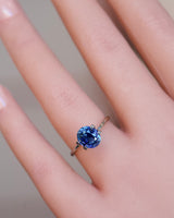 2.87 ct oval cut blue sapphire gem