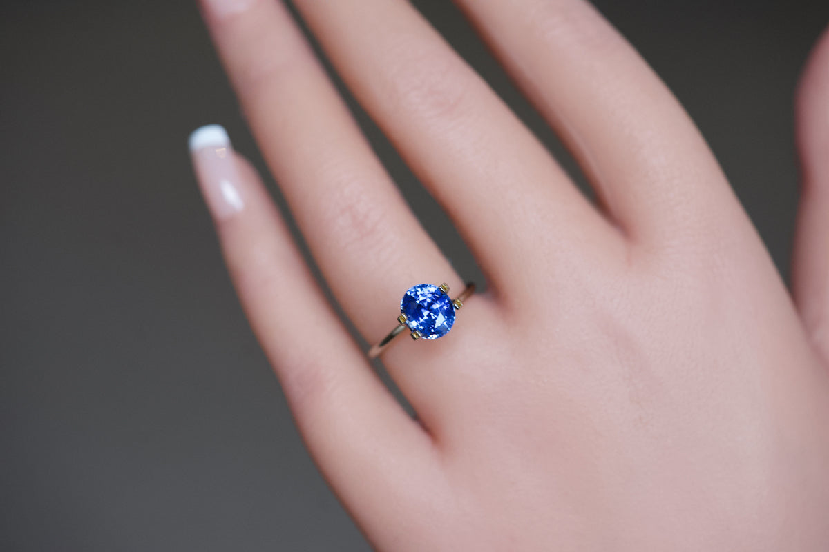 2.95 ct Cornflower Blue Oval Ceylon Sapphire Heated Gem