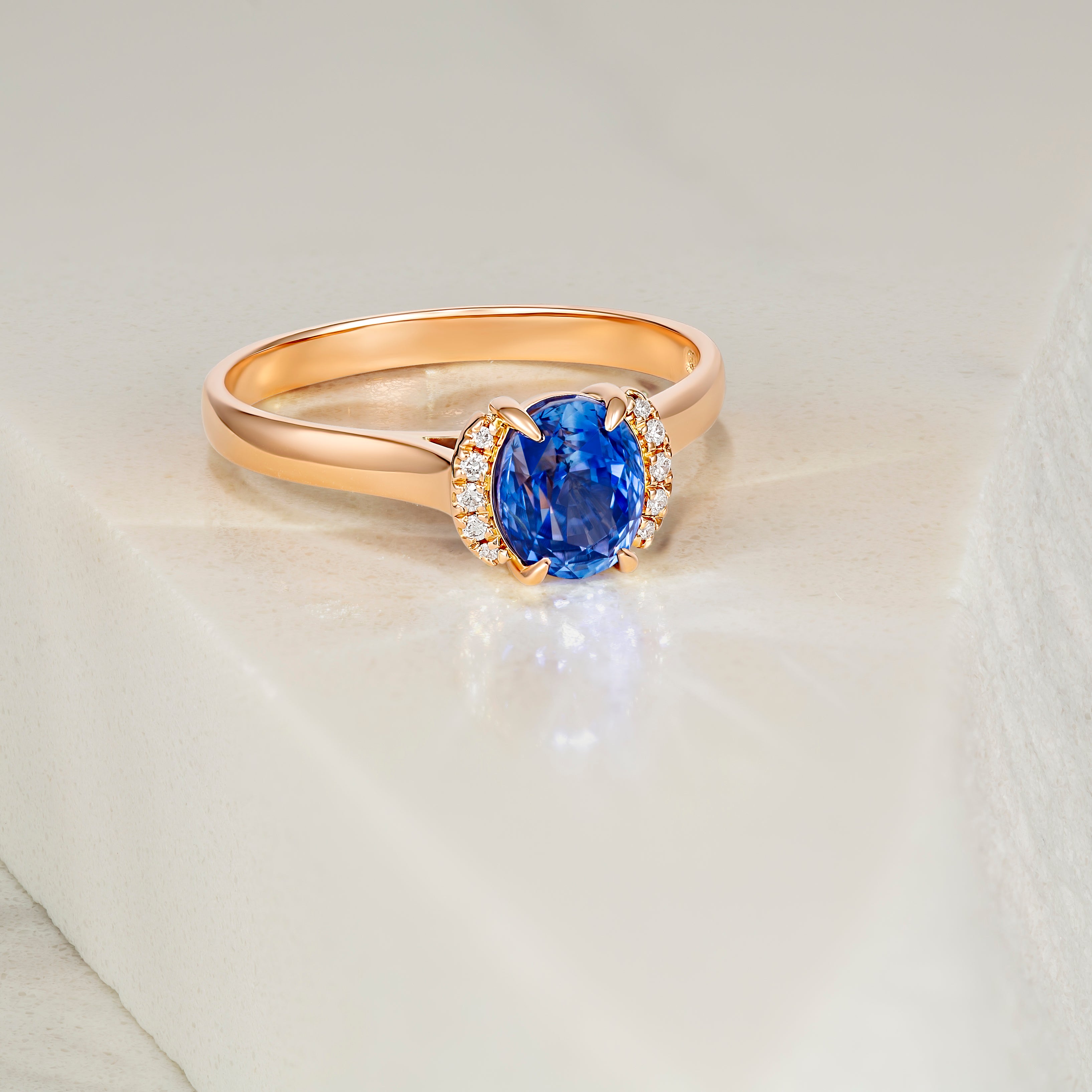 Cornflower Blue Sapphire Engagement Ring in Rose Gold