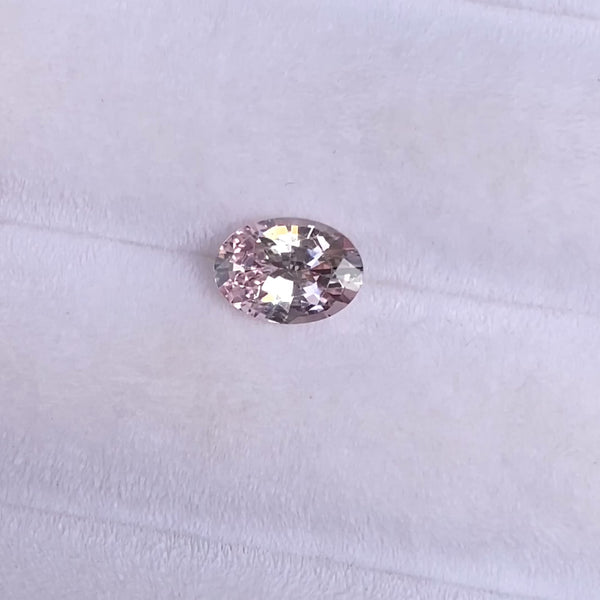 1.48	ct Champagne Pink Sapphire Oval Natural Unheated