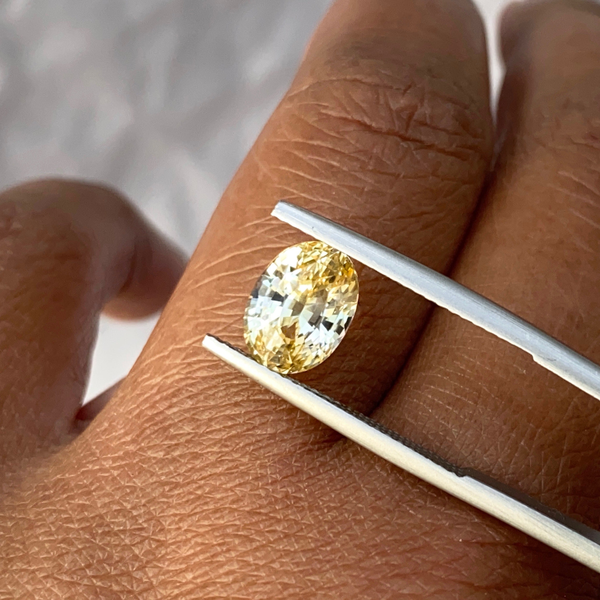 3.01 ct Oval Yellow Ceylon Sapphire Natural Unheated Certified
