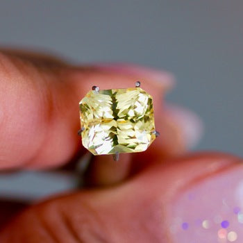 Q & A WITH A GEMMOLOGIST