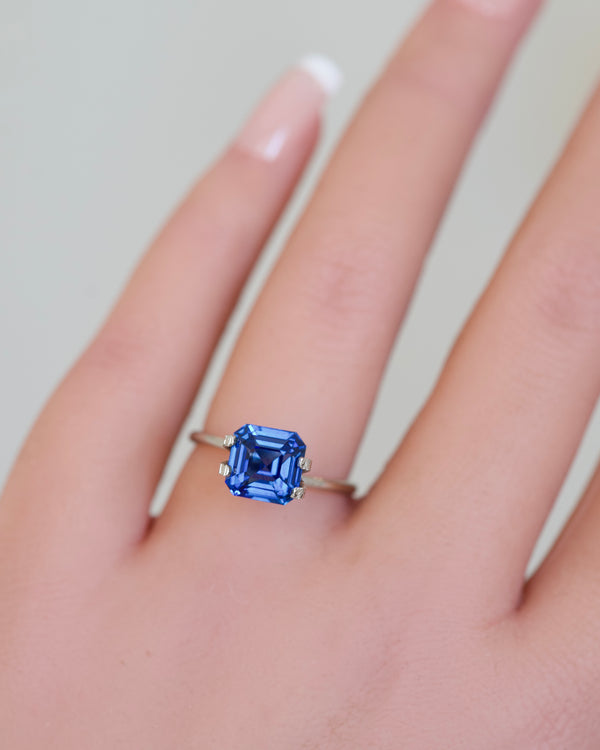 3.27 ct Royal Blue Octagon Sapphire Heated Sri Lanka GIA Certified