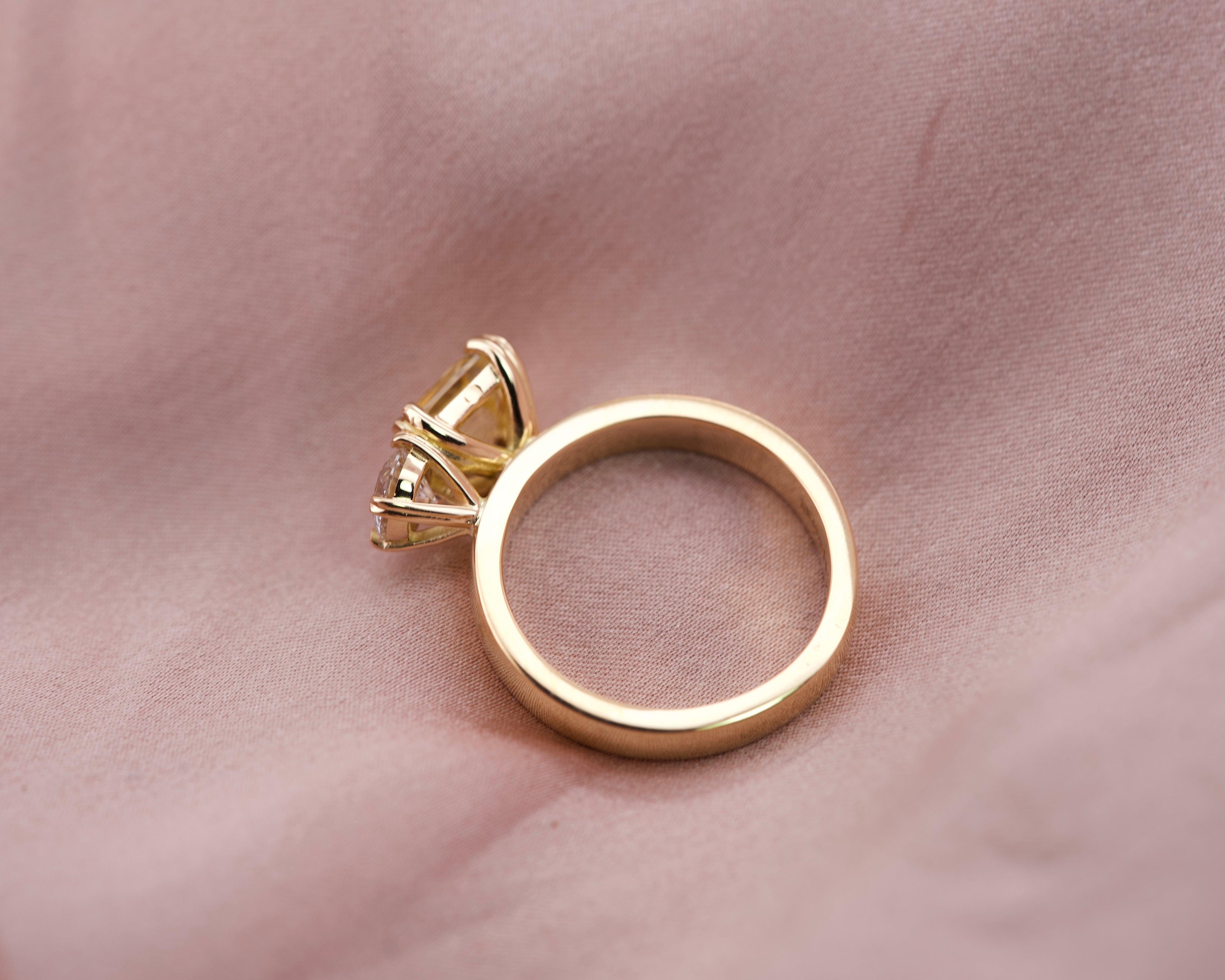 Two stone sapphire diamond ring, side profile