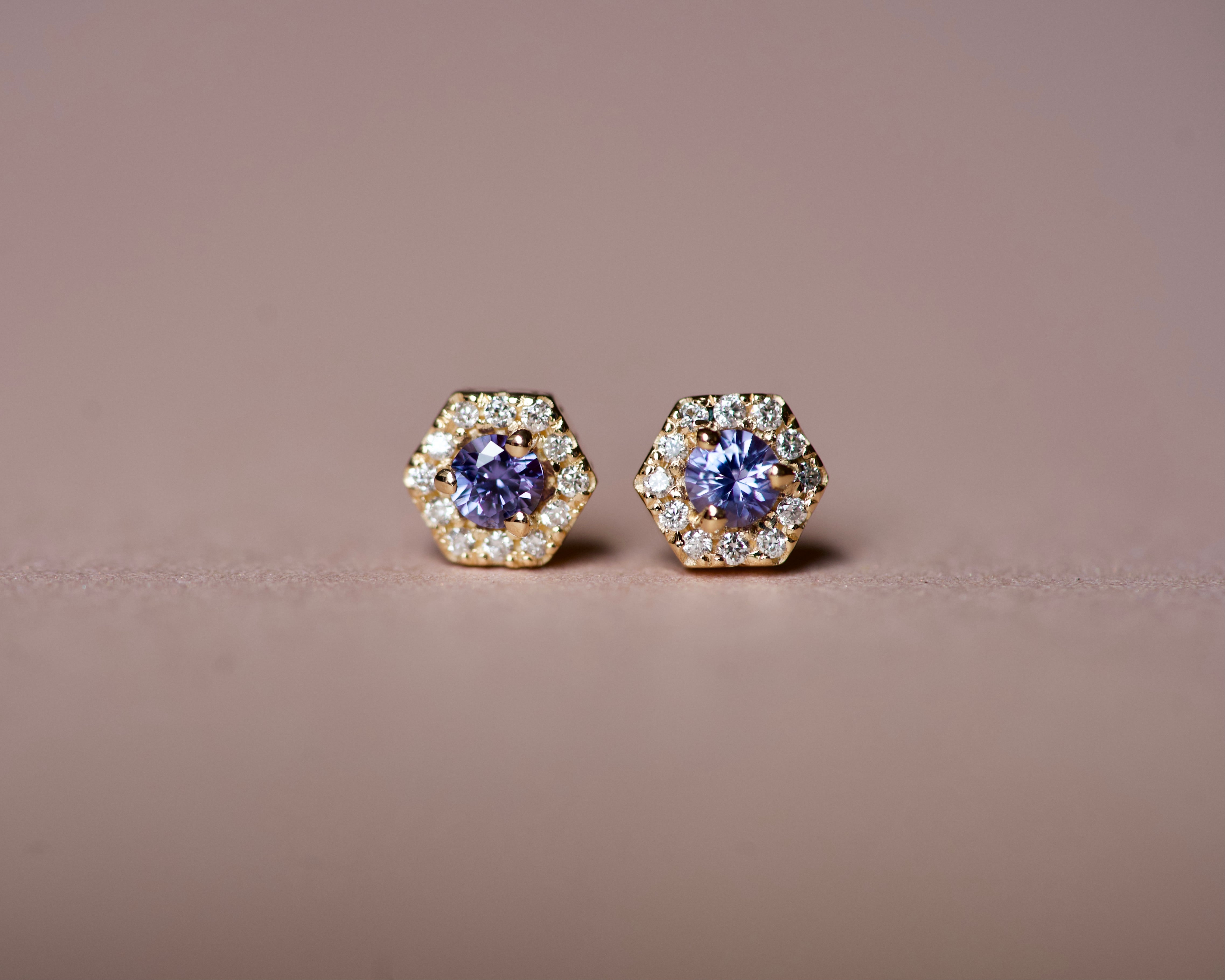 PETRA Mini Purple Sapphire Hexagon Diamond Halo Stud Earrings in 18k Gold
