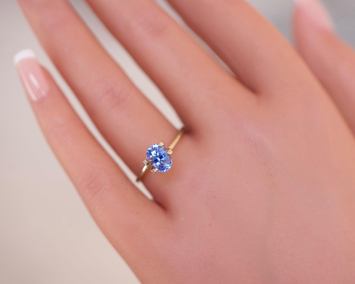 2.18 ct Medium Cornflower Blue Sapphire GIA Certified Unheated Oval