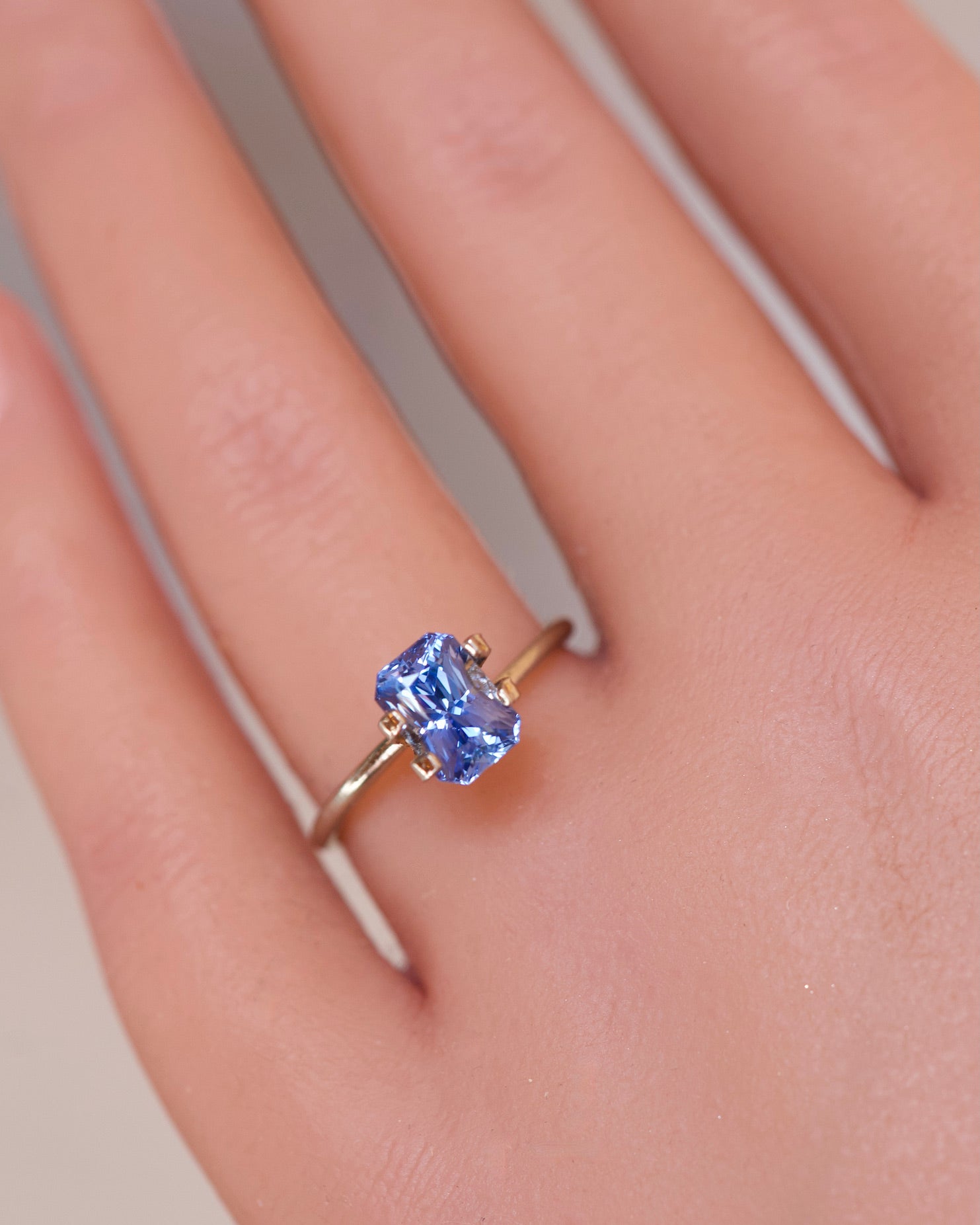 2.53 ct Medium Cornflower Blue Sapphire GIA Certified Unheated Radiant Cut Gem