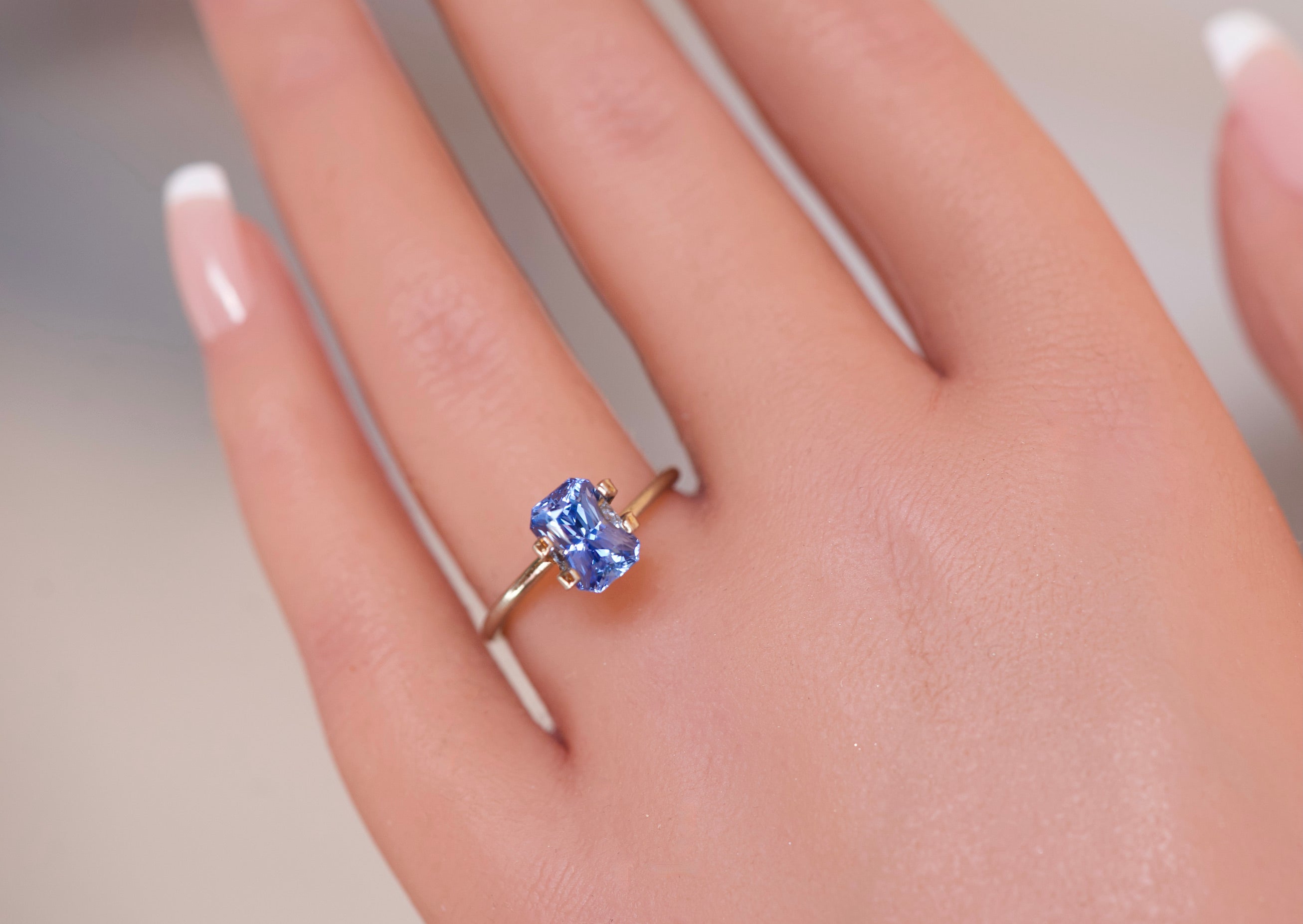 2.53 ct Medium Cornflower Blue Sapphire GIA Certified Unheated Radiant Cut Gem