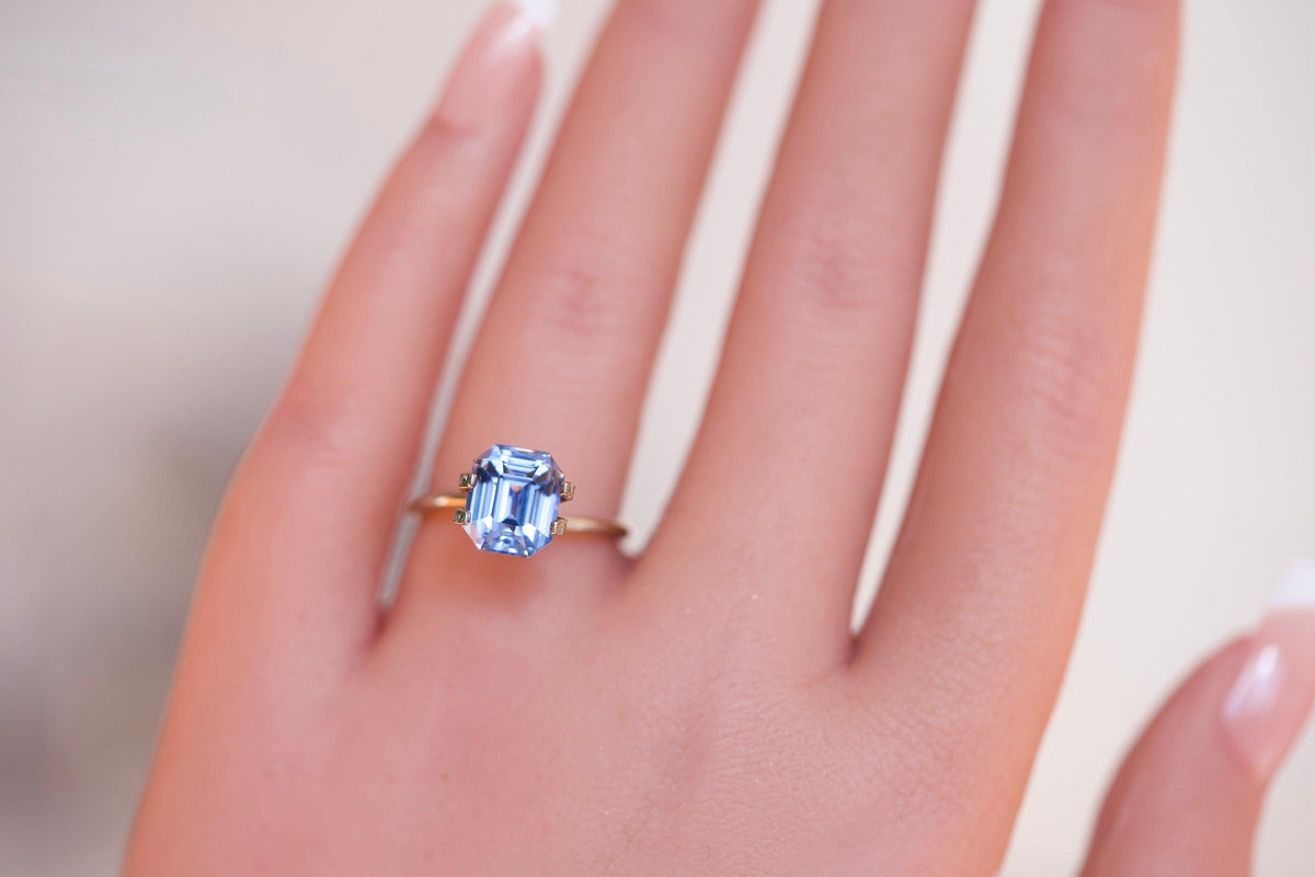 4.18 ct Vivid Sky blue Sapphire GIA Certified Unheated Emerald  Cut Gemstone