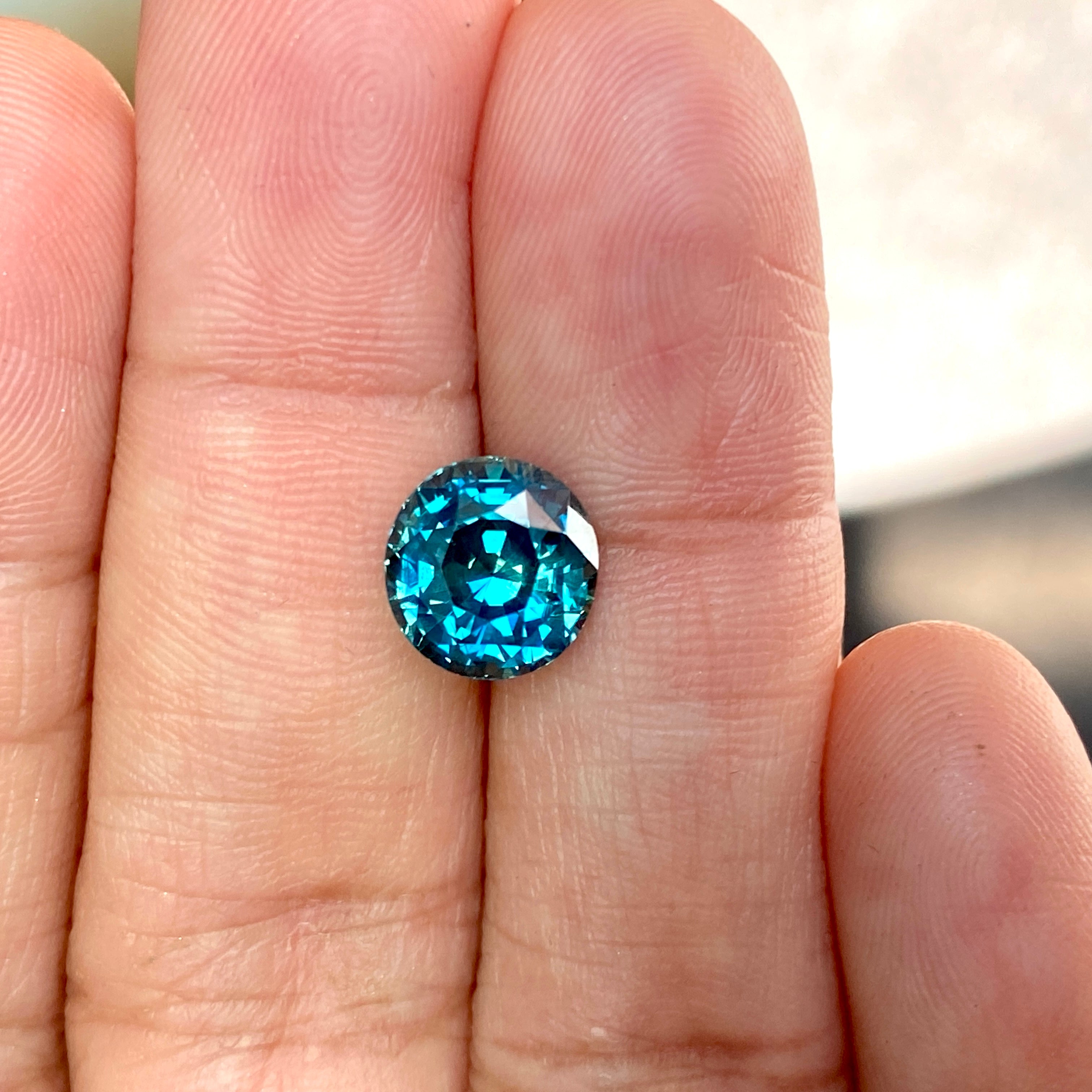3.68 ct Teal Sapphire Oval Shape Natural Unheated Gemstones