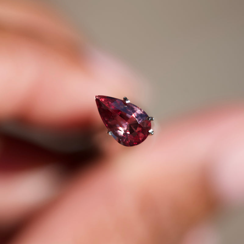 1.08 ct Padparadscha Sapphire Madagascar Pear Cut Natural Heated Gems