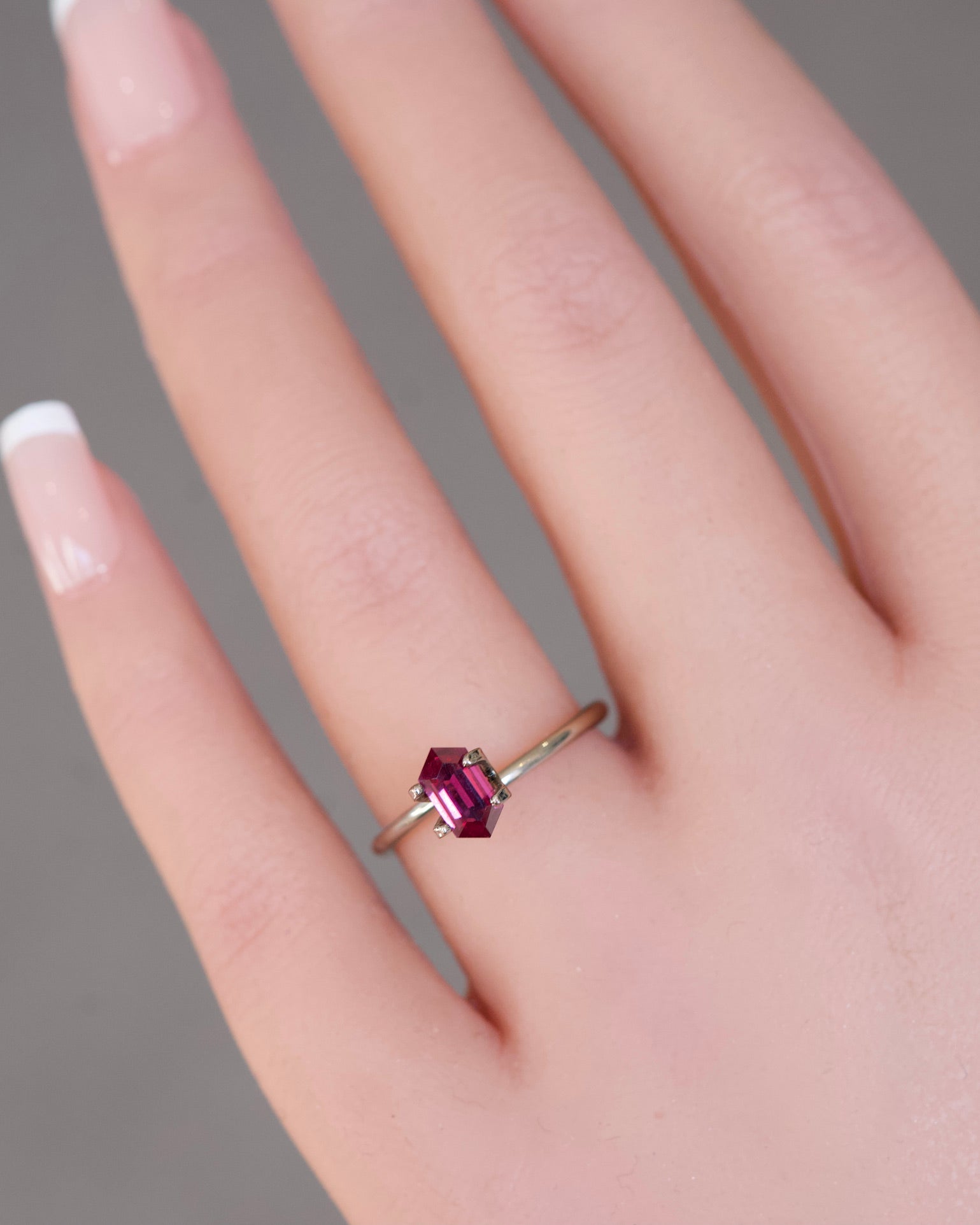 heated Reddish Pink Sapphire at deliqagems