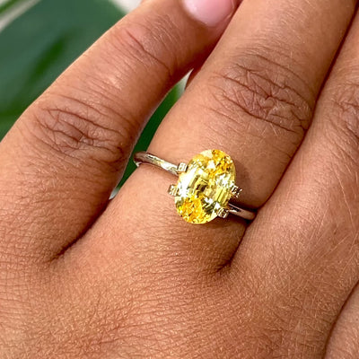 3.62 ct Vivid Yellow Sapphire Oval Shape Natural Unheated