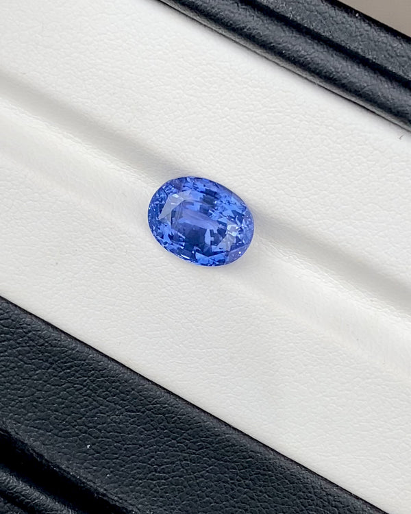 5.16 ct Cornflower Blue Oval Ceylon Sapphire Unheated GIA Certified