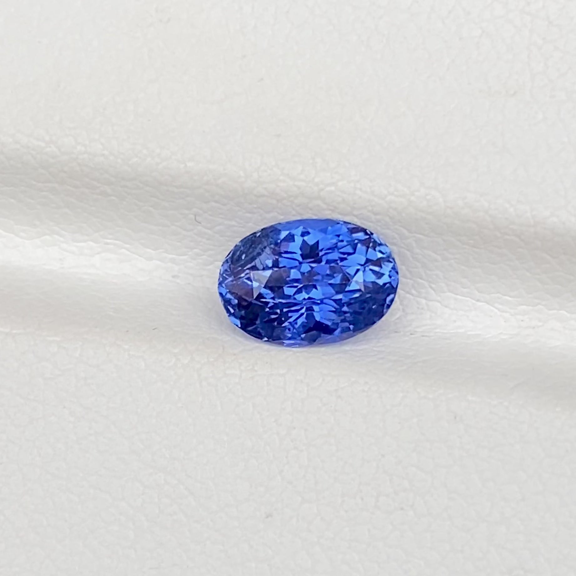 1.76 ct Cornflower Blue Sapphire Oval Shape Natural Unheated