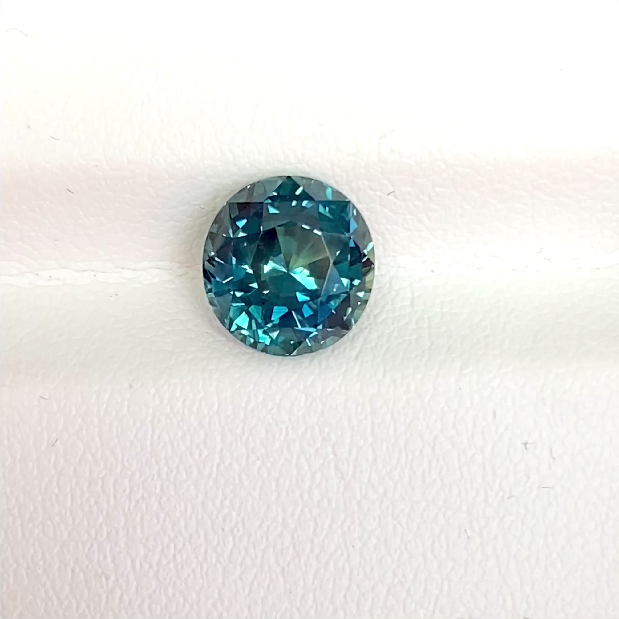 3.68 ct Teal Sapphire Oval Shape Natural Unheated Gemstones