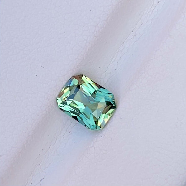 1.21 ct Green Sapphire Radiant Cut Natural Unheated