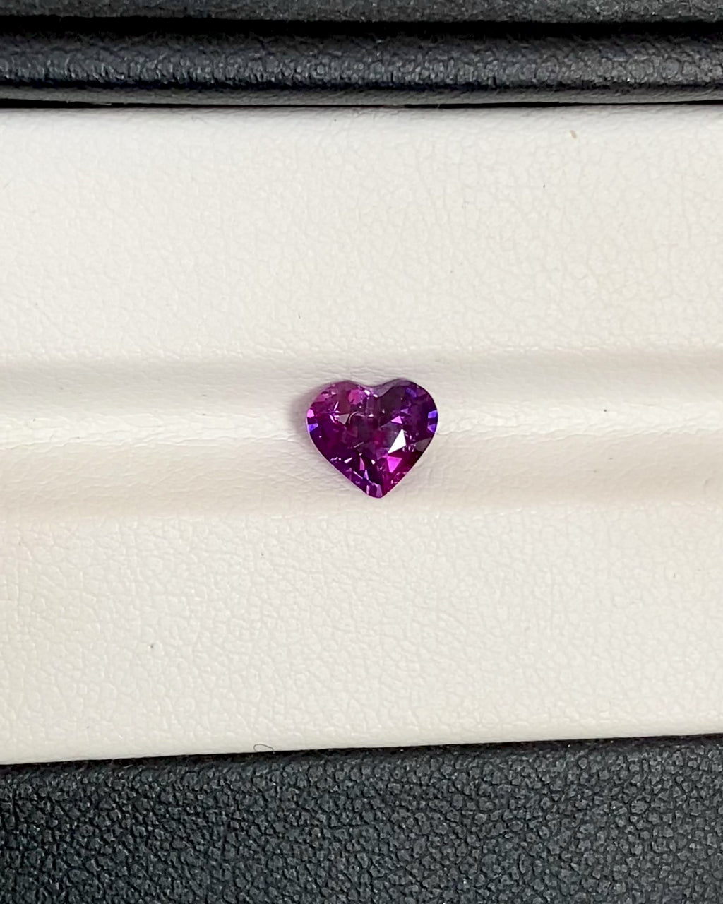 1.09 ct Pinkish Purple Heart Ceylon Sapphire Heated Gemstone