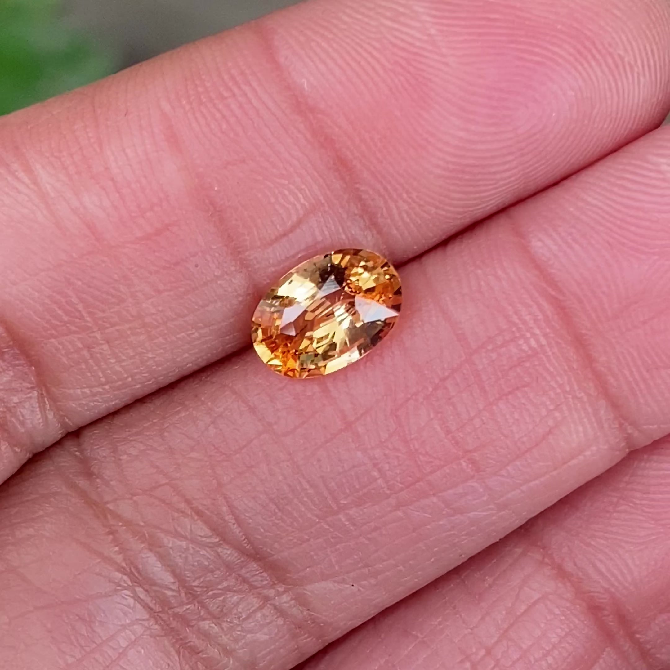 1.54 ct Apricot Sapphire Oval Natural Heated yellow gemstones