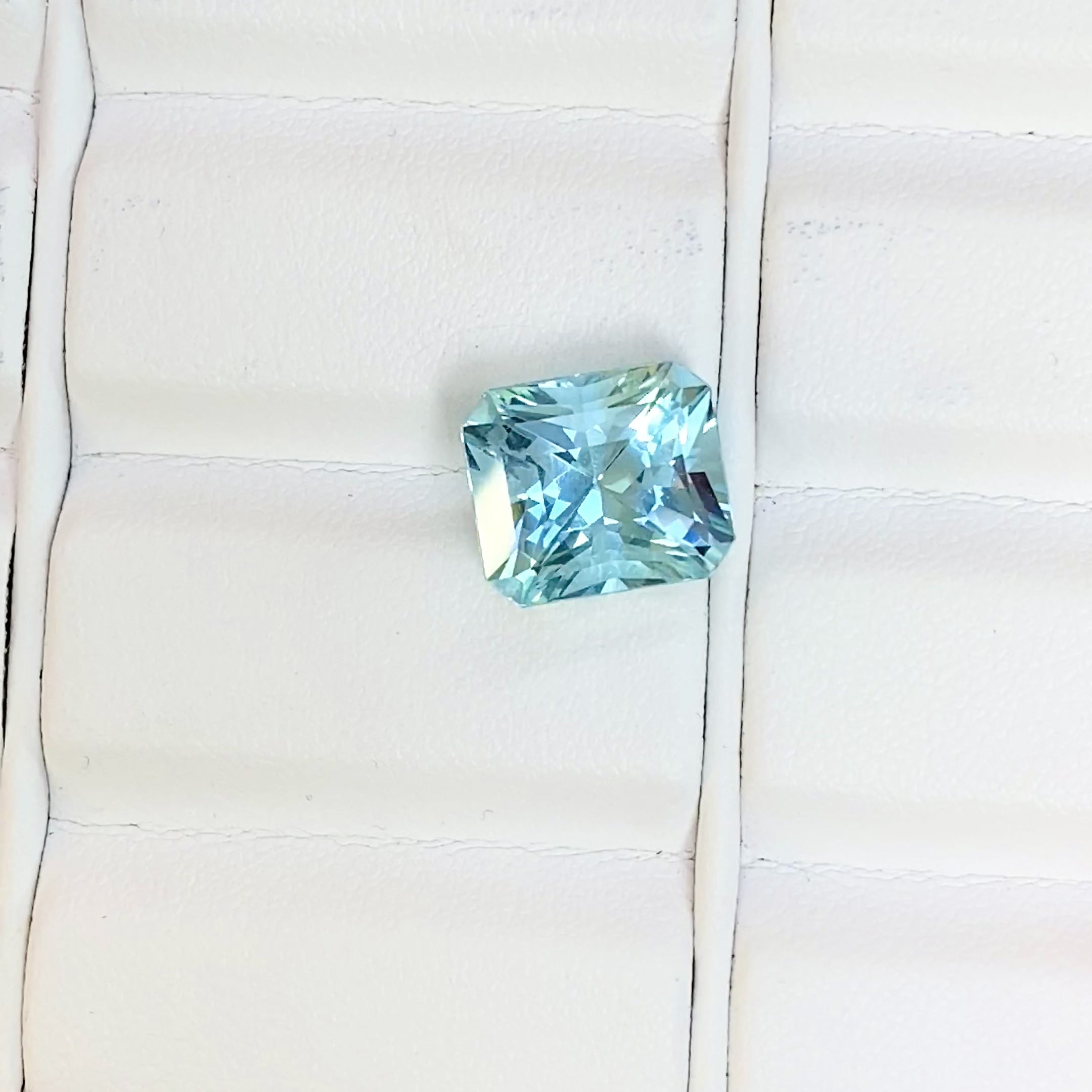 5.22 ct Aquamarine Radiant Cut Cushion Shape Natural Gems