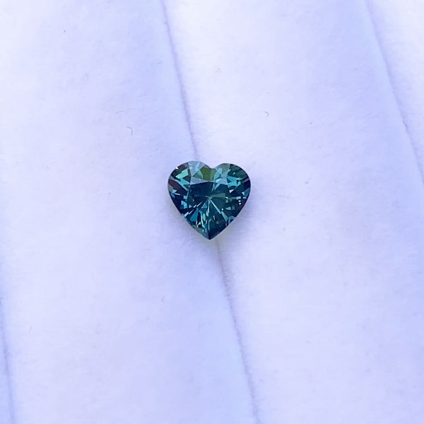 1.06	ct Teal Sapphire Heart Natural Unheated