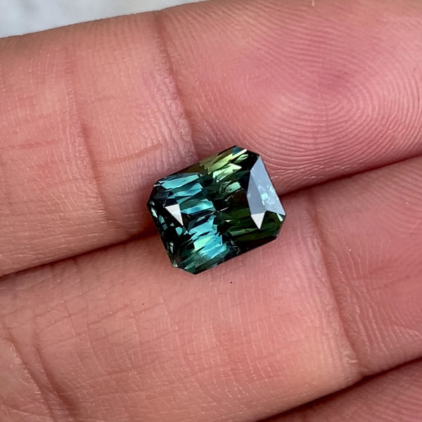 3.09 ct  Teal Sapphire Radiant Cut Natural Unheated
