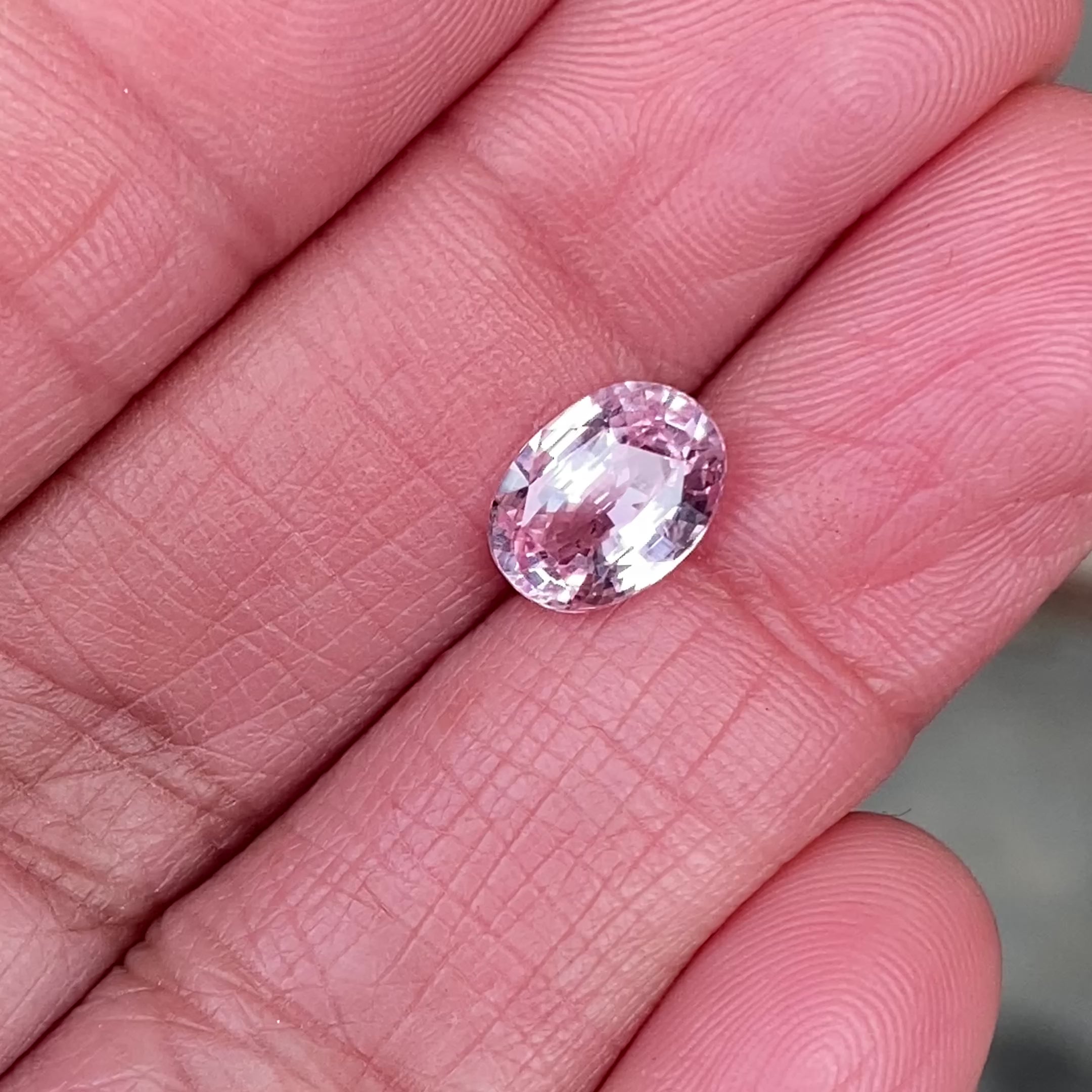 2.04 ct Peach Lite Pink Sapphire Oval Shape Natural Unheated