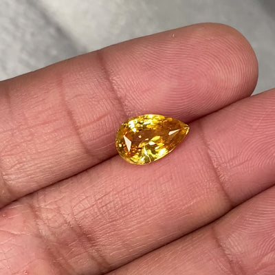 3.05 ct Yellow Sapphire Pear Shape Natural Heated Gemstones