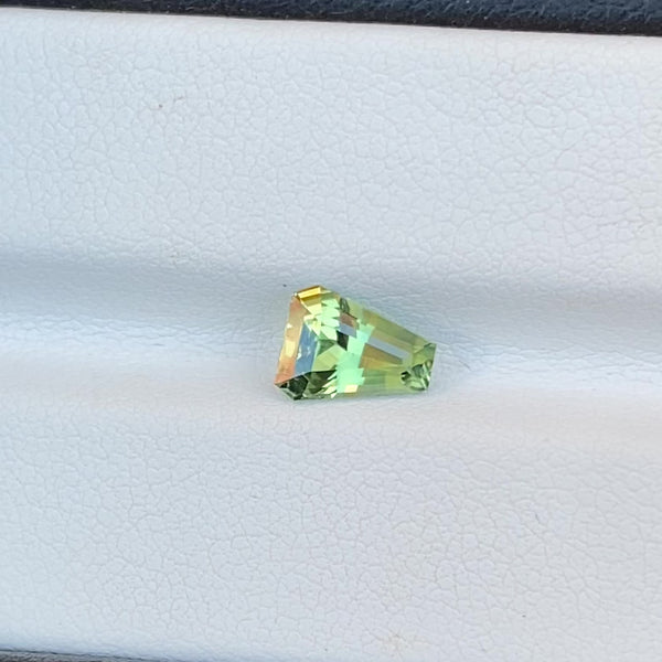 1.50 ct Yellowish Green Fancy Sapphire Unheated Gem