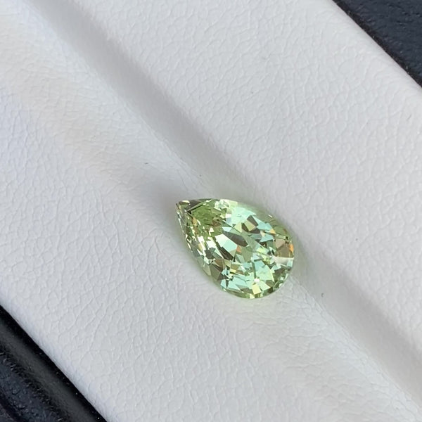 2.29 ct Green Tsavorite Garnet Pear Natural