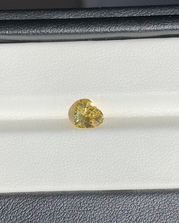 1.18 ct Canary Yellow Heart Ceylon Sapphire Unheated Gemstone