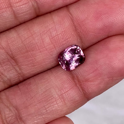 2.05 ct Orangish Pink Sapphire Cushion Shap Natural Heated Gems