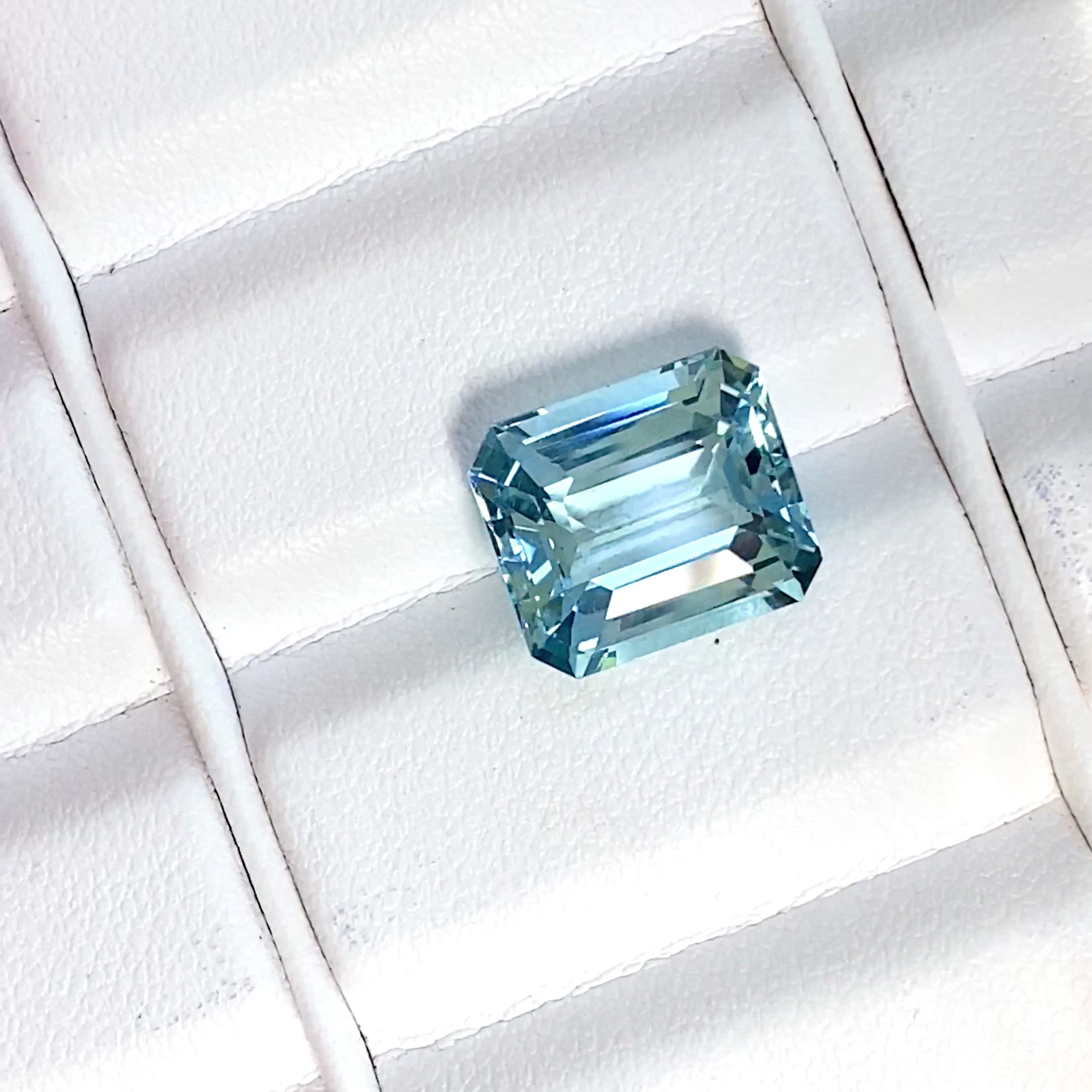 6.02 ct Aquamarine Lite Green Emerald Cut Natural Gemstones