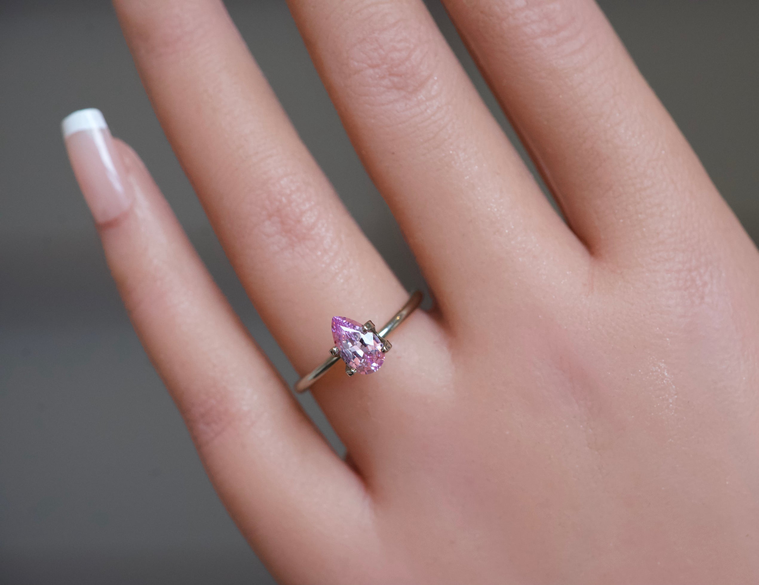 unheated pear cut sapphire gemstone