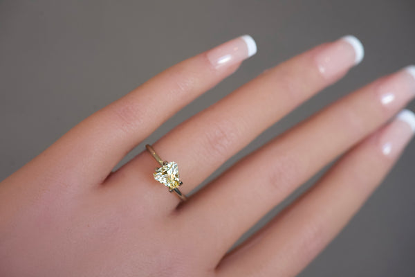 unheated 1.68 ct triangular cut sapphire gem
