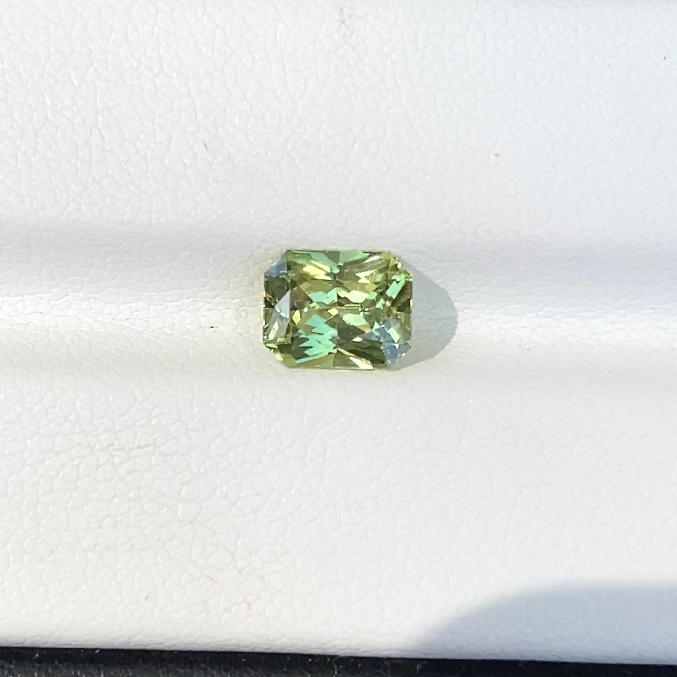 1.69 ct Mint Green Sapphire Radiant Cut Unheated Gemstones