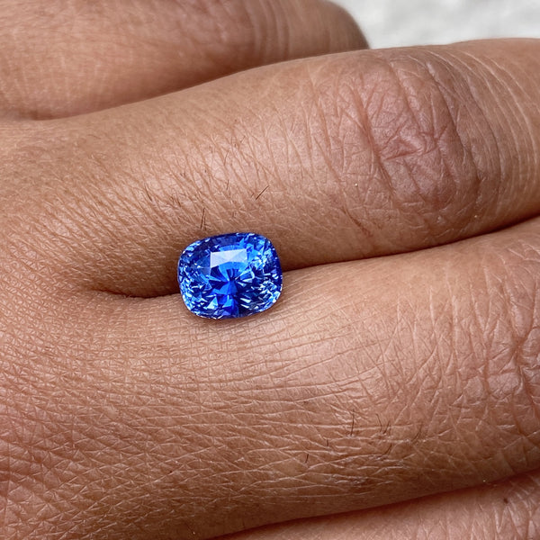 2.59 ct Cushion Cornflower Blue Sapphire Natural Unheated