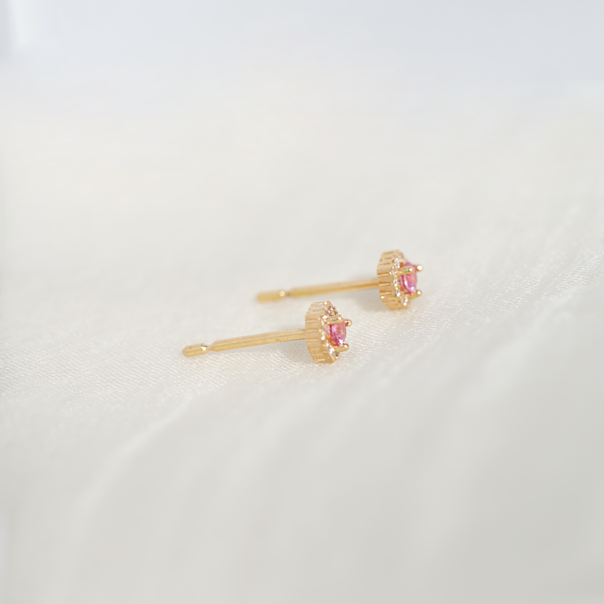 PETRA Mini Purple Sapphire Hexagon Diamond Halo Stud Earrings in 18k Gold