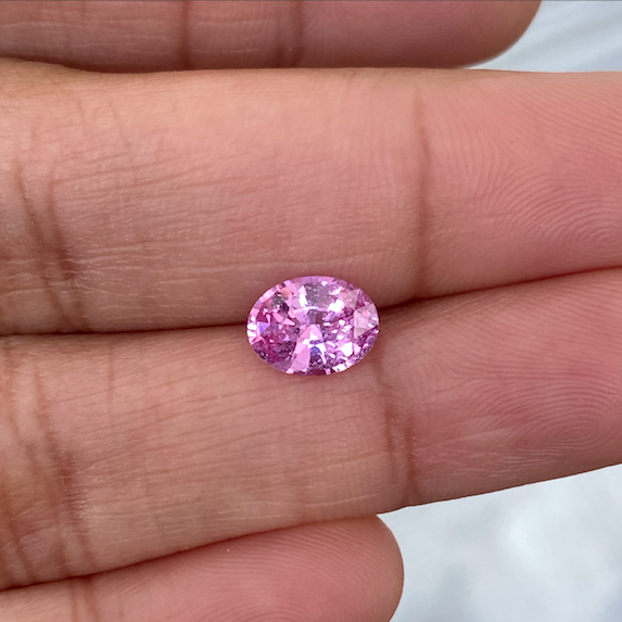 1.48 ct Vivid Pink Oval Cut Natural Unheated Sapphire