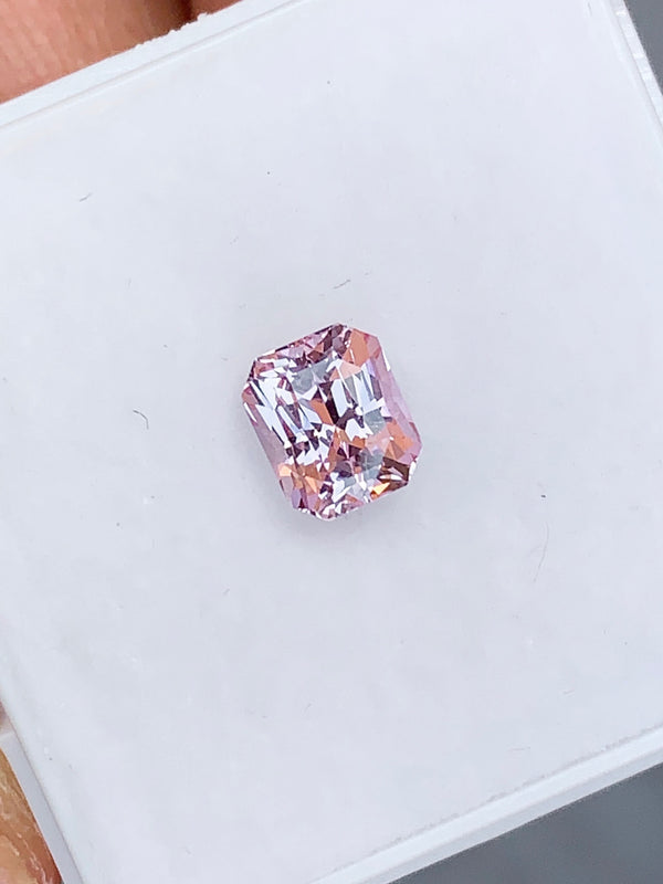 1.04 ct Pink Natural Ceylon Sapphire   Unheated Certified