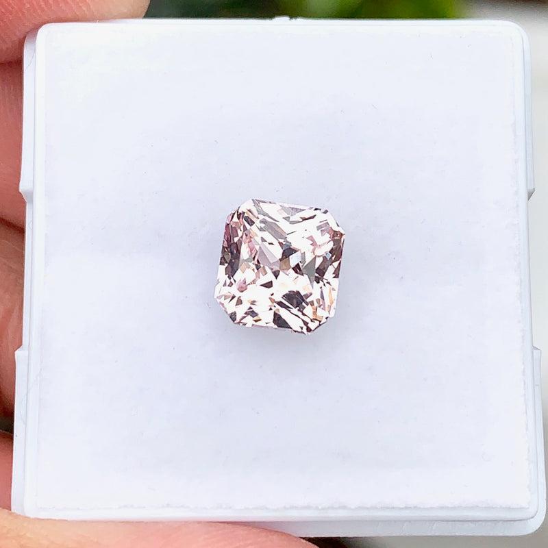 2.08 ct Pastel Peach Natural Sapphire Unheated Certified