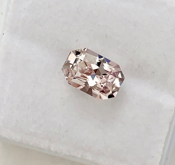 2.24 ct Pastel Peach Natural Sapphire Unheated Certified