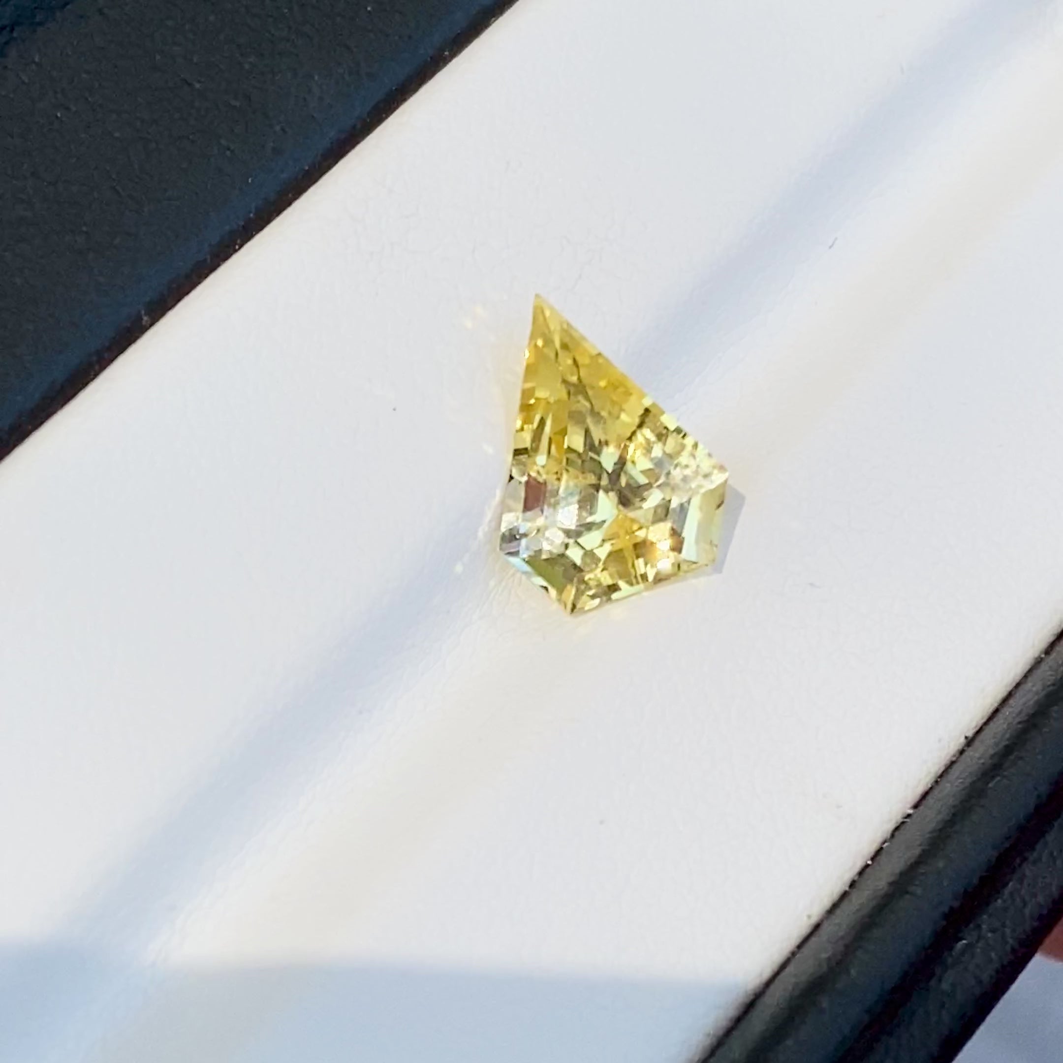 3.19 ct Yellow Sapphire Fancy Triangular Cut Natural Heated