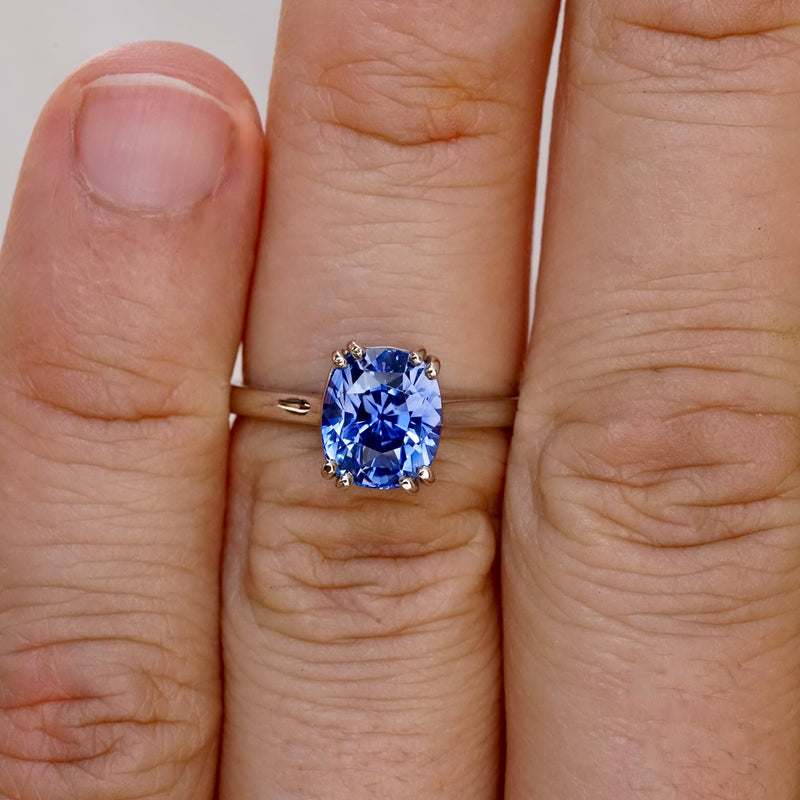 blue-sapphire-ceyelon-certified-unheated-platinum-ring