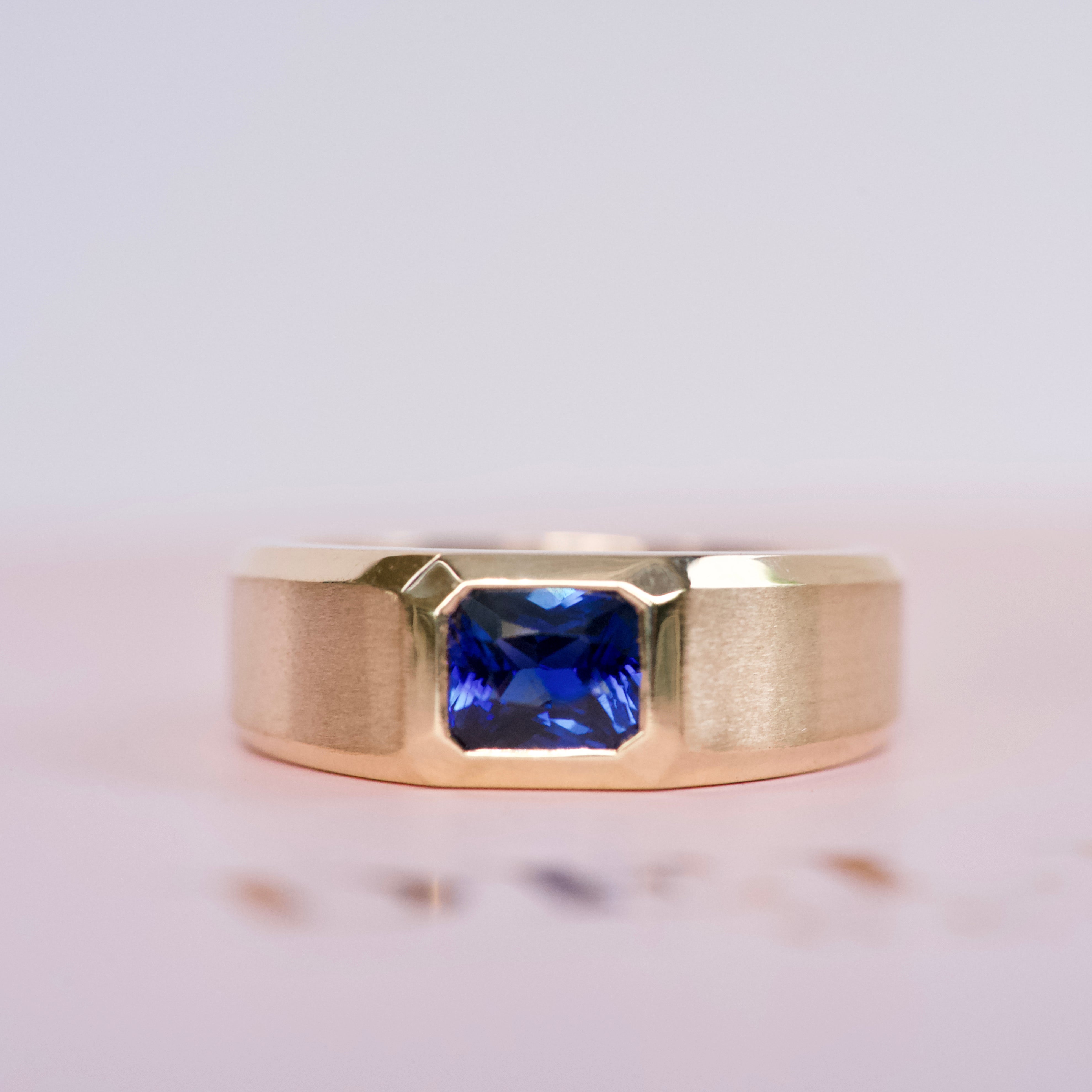 Royal Blue Sapphire Men's Signet Ring Yellow Gold