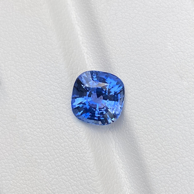 4.27 ct Cornflower Blue Sapphire Cushion Ceylon Unheated GIA Certified