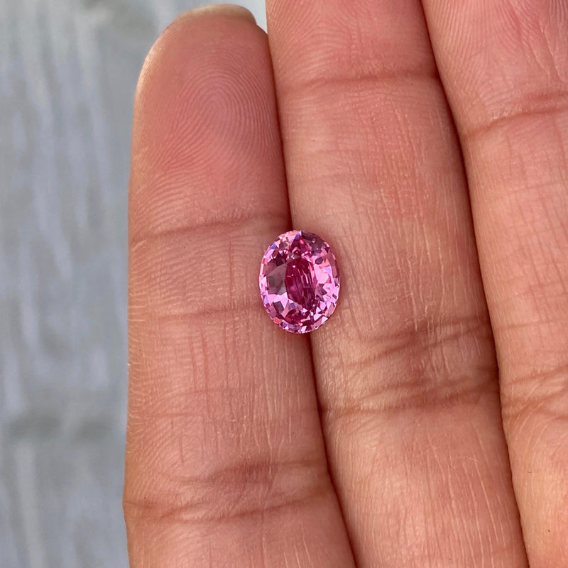 oval-pink-sapphire-loose-gemstone
